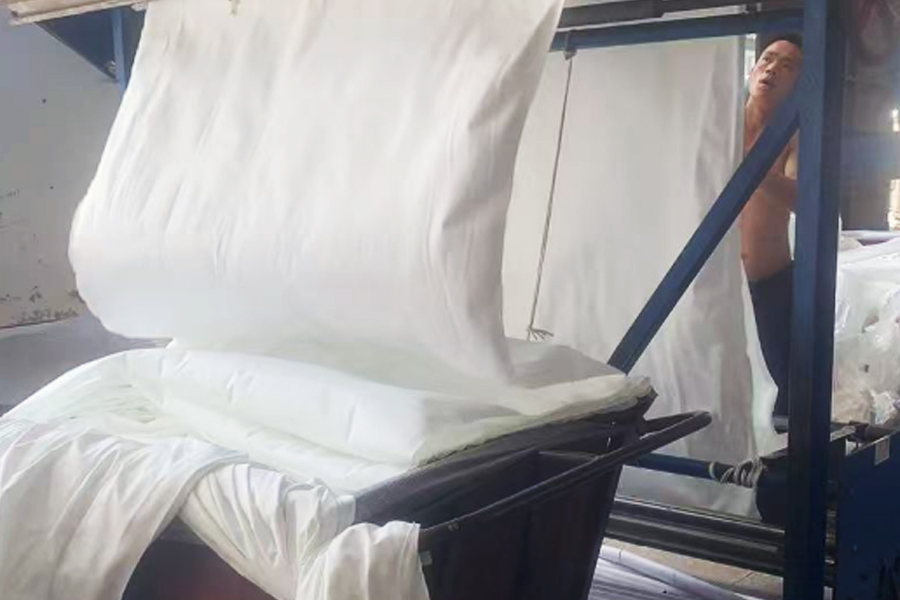 Dyeing fabrikken produksjon-grå klut flip området